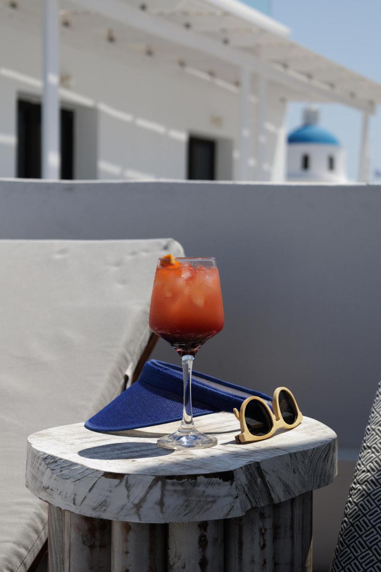 The Museum Project Oia Hotel Екстериор снимка